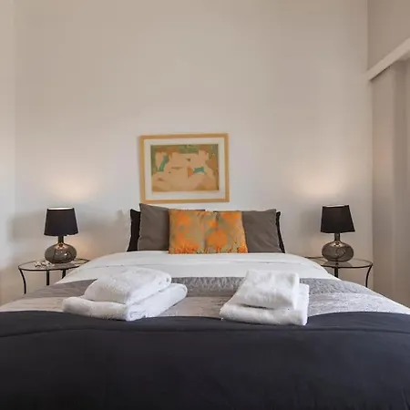 - Castle View Balcony Apartamento *